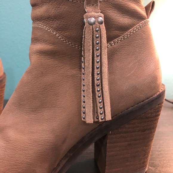 Lucky Brand Genuine Leather Brown Booties - Picture 4 of 7